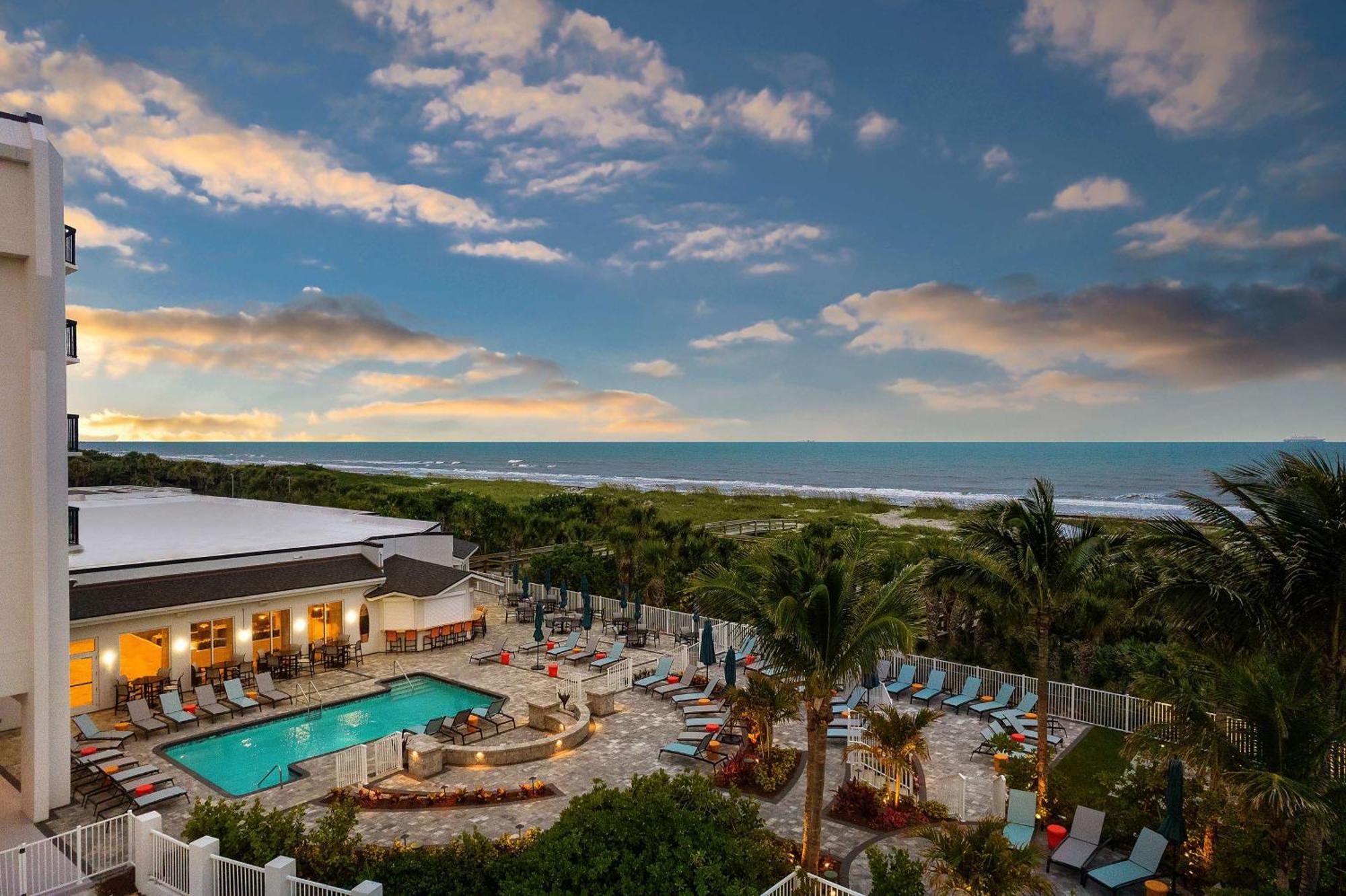 Hilton Garden Inn Cocoa Beach-Oceanfront, Fl Экстерьер фото