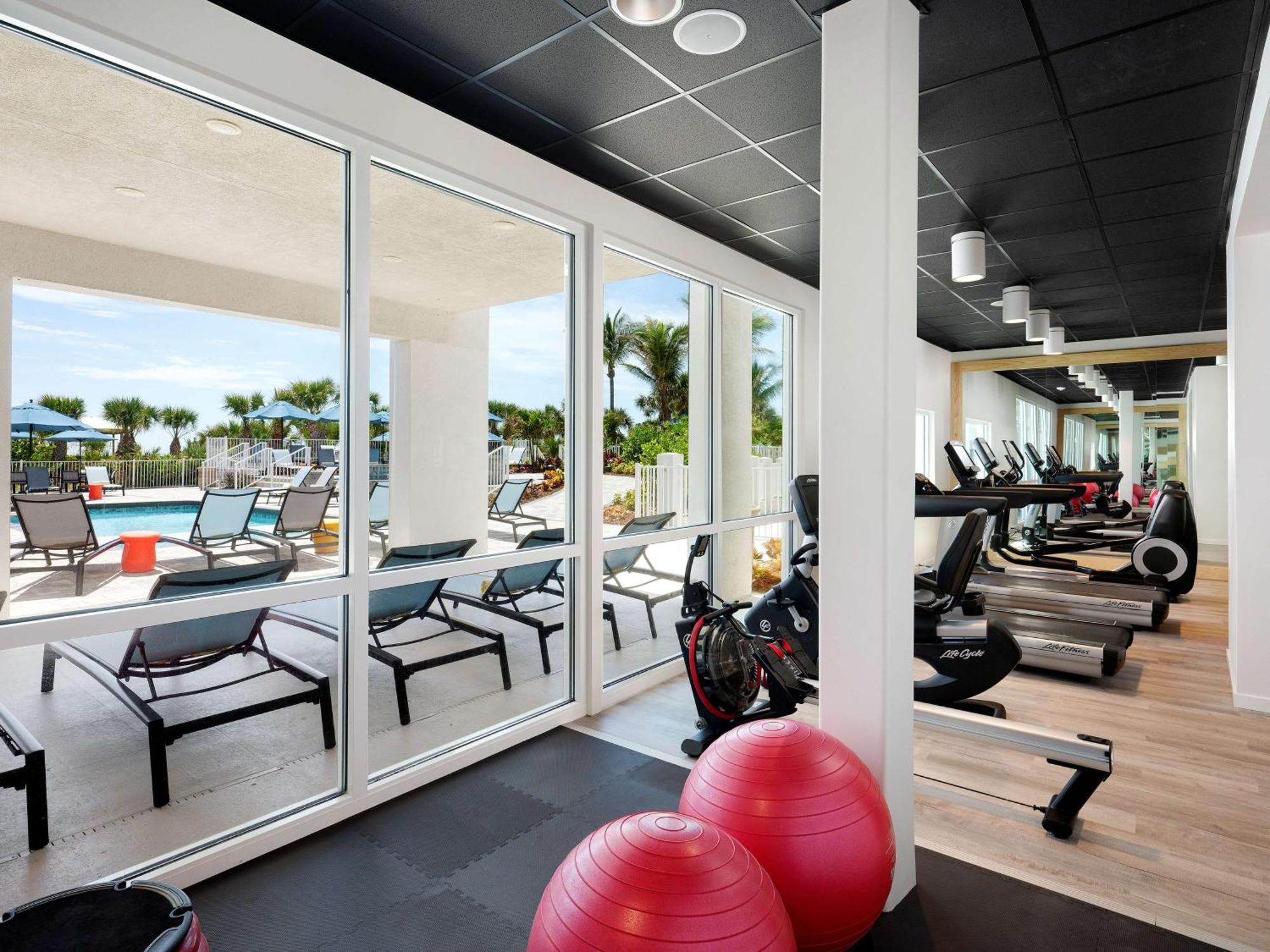 Hilton Garden Inn Cocoa Beach-Oceanfront, Fl Экстерьер фото